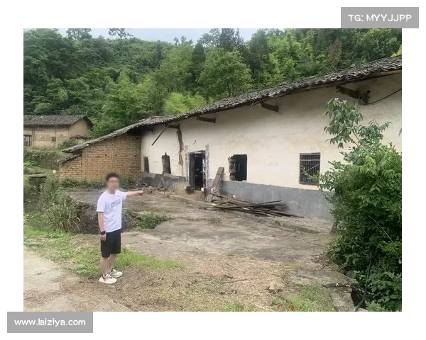 离谱！杭州朱某某被迫腾房，车库内藏有大量神秘物品引发关注(杭州发生过凶杀案的房子)