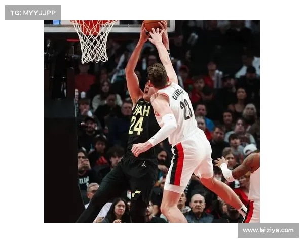 克林根通过西装内布向母亲致敬:开拓者新秀的感人举动 克林根通过西装内布向母亲致敬:开拓者新秀的感人举动